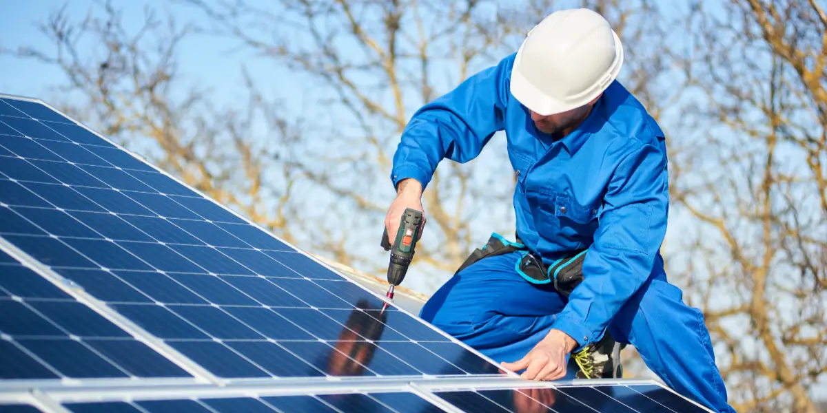 can solar panels be repaired